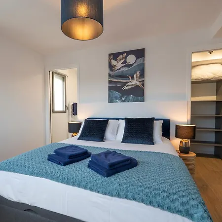 Apartment 3 Avec Rooftop & A La Palmyre, Proche